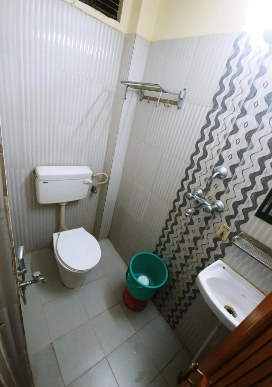 Hotel Roshan Varanasi Exterior photo