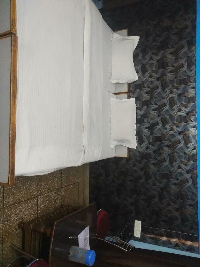 Hotel Roshan Varanasi Exterior photo